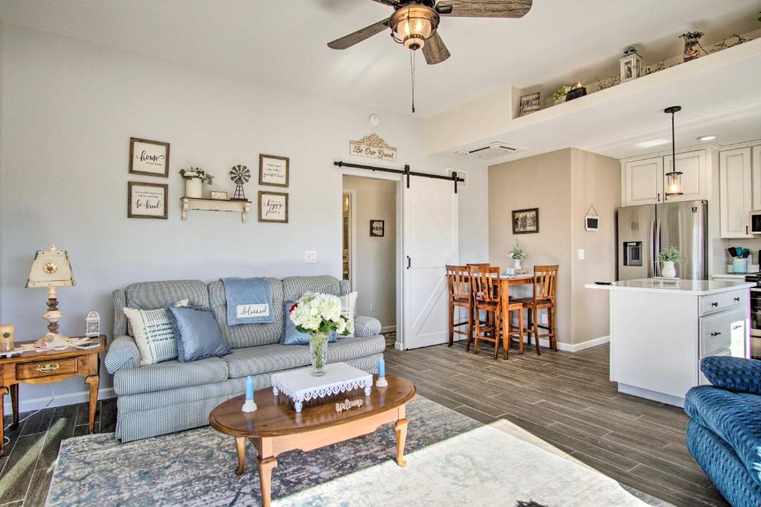 Photo of Livingroom in Tucson