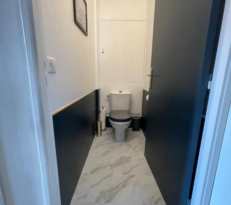 Photo of Bathroom in Sevres