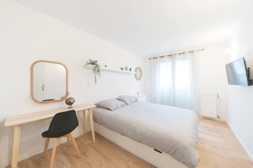 Photo of Bedroom in Bussy-Saint-Georges