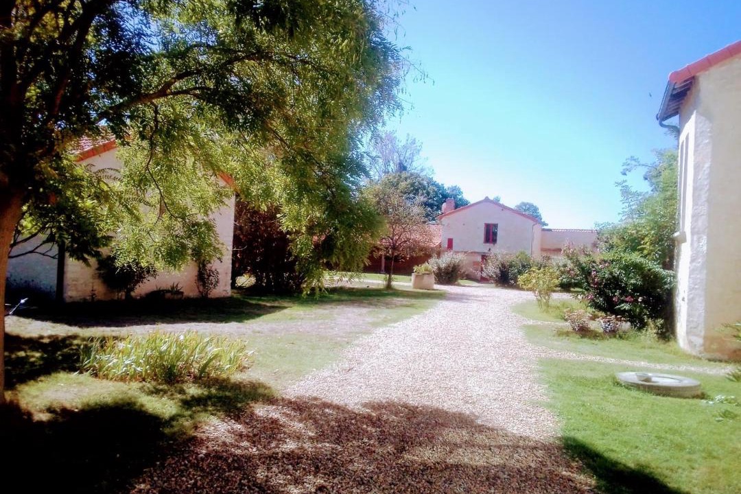 Photo of Others in Braye-Sous-Faye