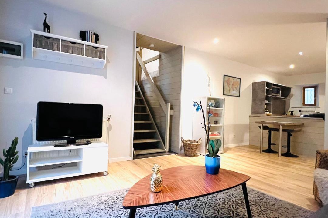 Photo of Livingroom in Macornay