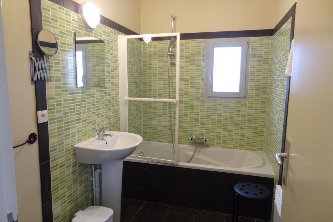 Photo of Bathroom in Saint-Pierre-d'Irube