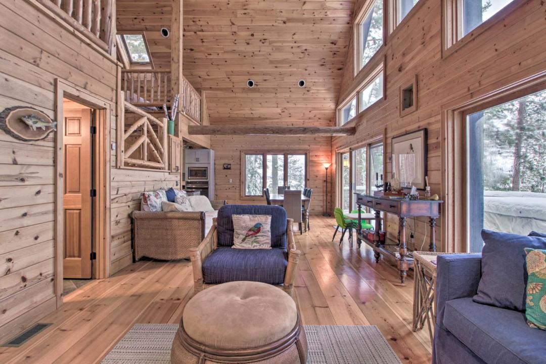 Photo of Livingroom in Remer