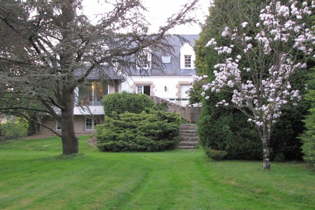 Photo of Buildings in Baulon