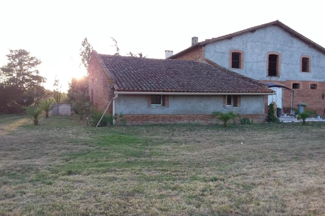 Photo of Buildings in Samatan