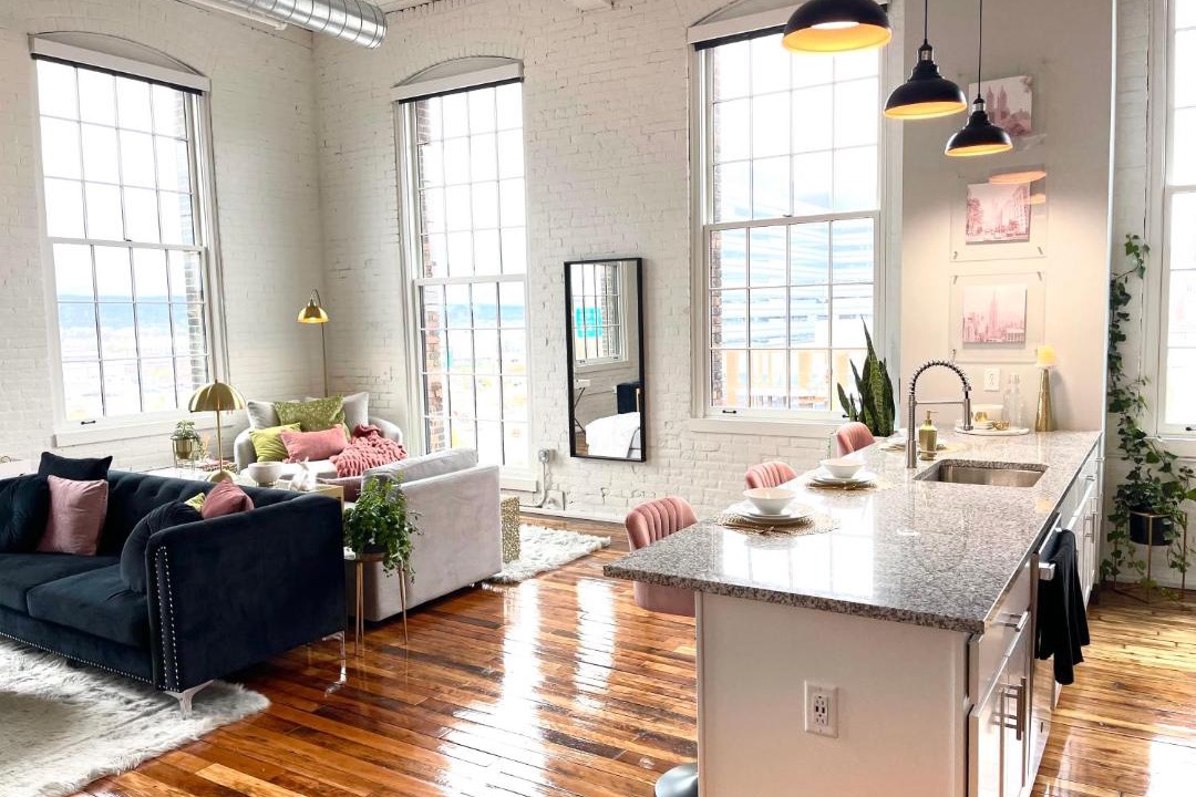 Photo of Livingroom in Utica