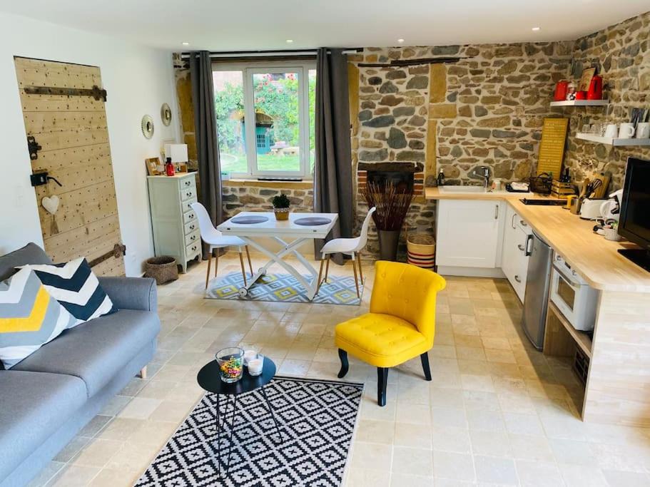 Photo of Livingroom in Sourcieux-les-Mines