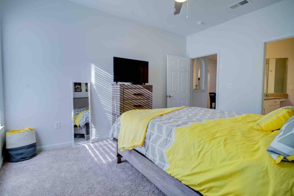 Photo of Bedroom in Dunwoody