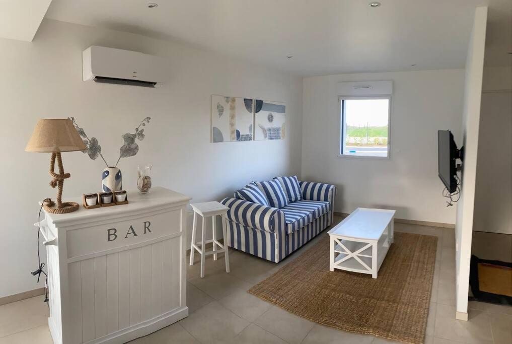 Photo of Livingroom in Saint-Etienne-au-Mont