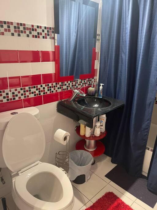 Photo of Bathroom in Woodland Hills