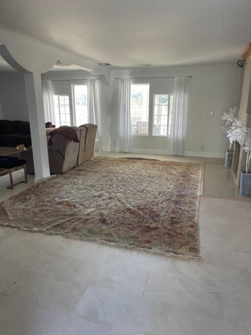 Photo of Bedroom in Woodland Hills