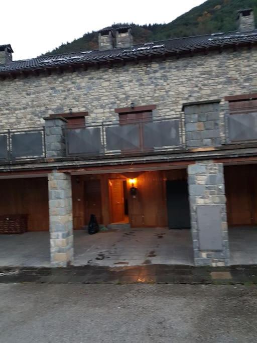 Photo of Buildings in Villanua
