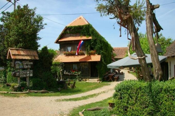 Photo of Others in Sisak