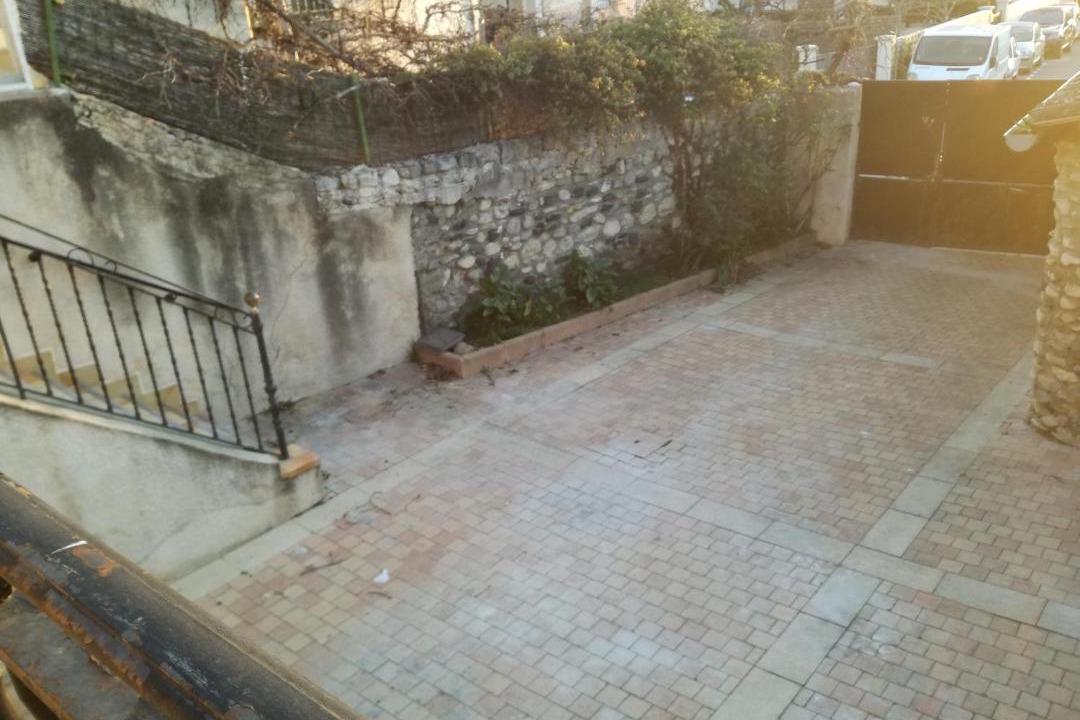 Photo of Buildings in Le Teil