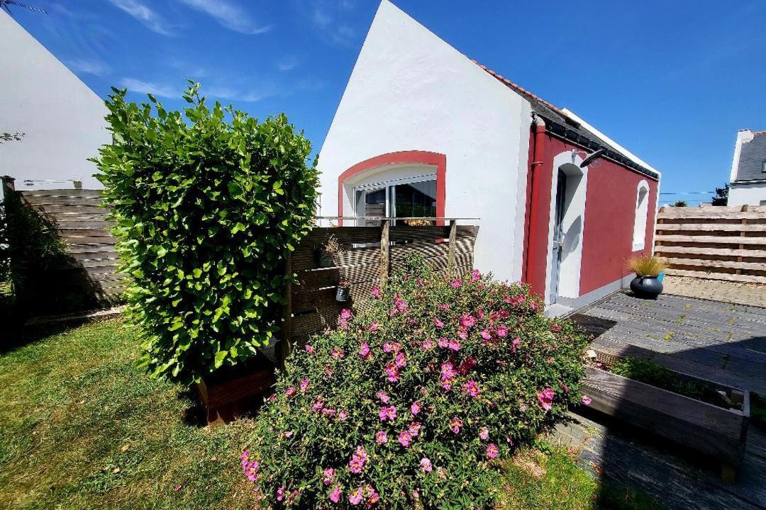 Photo of Others in Le Palais