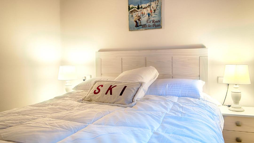 Photo of Bedroom in Les