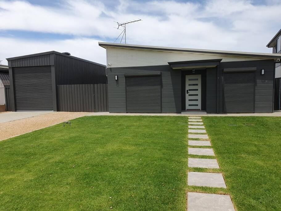 Photo of Buildings in Seymour