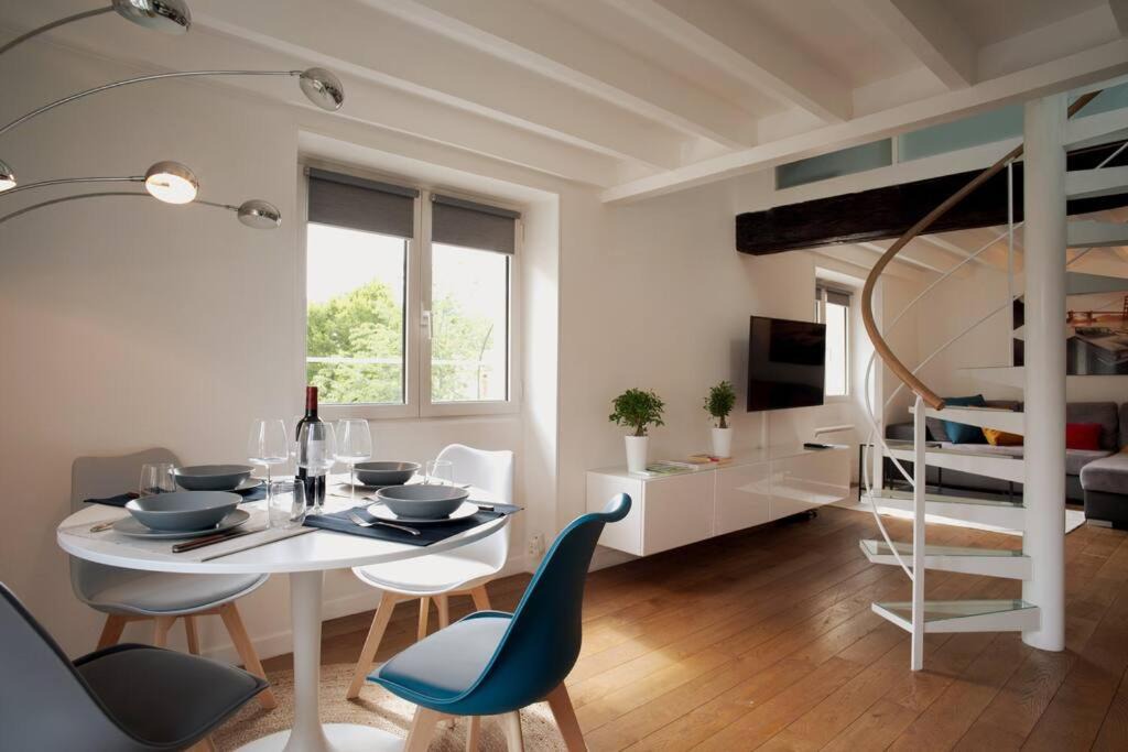 Photo of Livingroom in Saint-Germain-en-Laye
