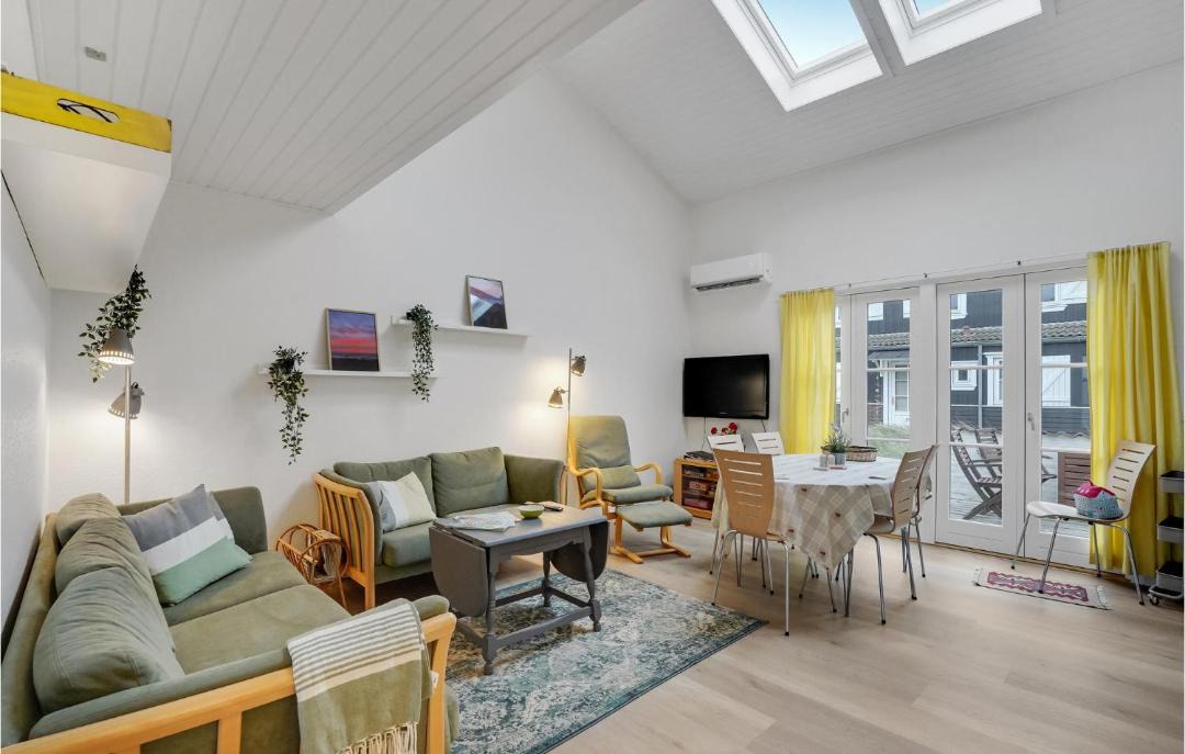 Photo of Others in Agger