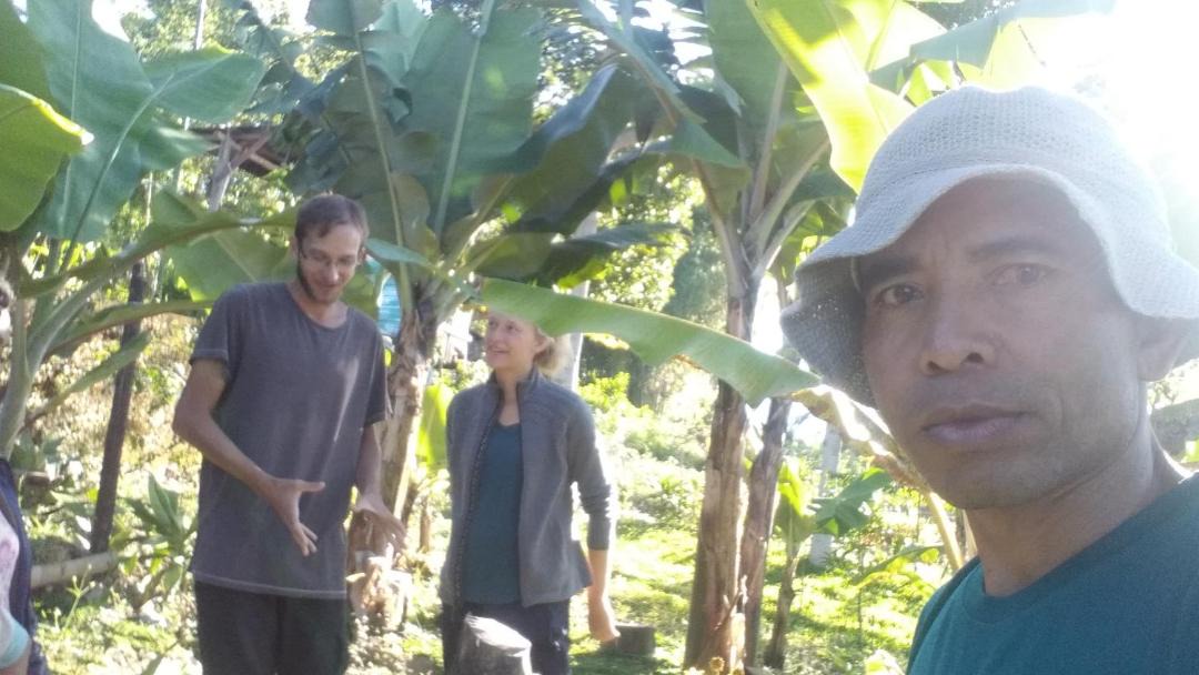 Photo of Human In Picture in Ruteng