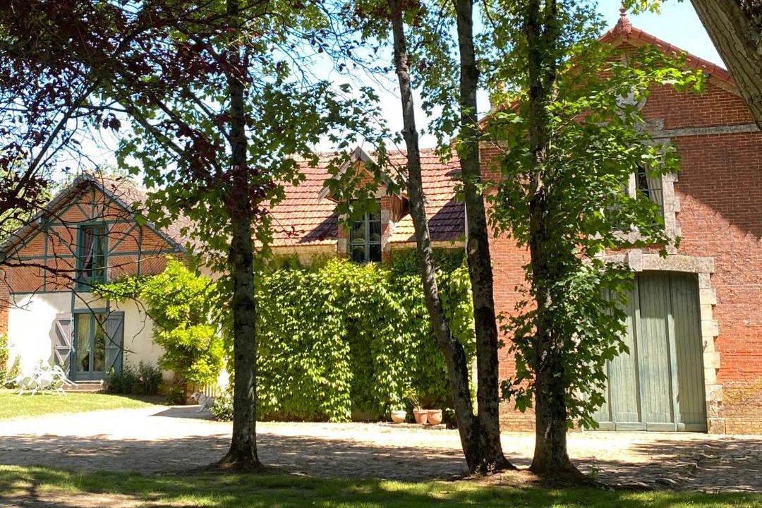 Photo of Others in Yvre-l'Eveque