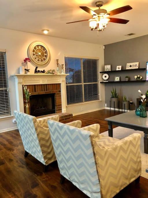 Photo of Livingroom in Stone Oak