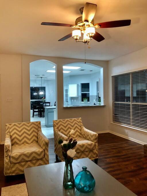 Photo of Livingroom in Stone Oak