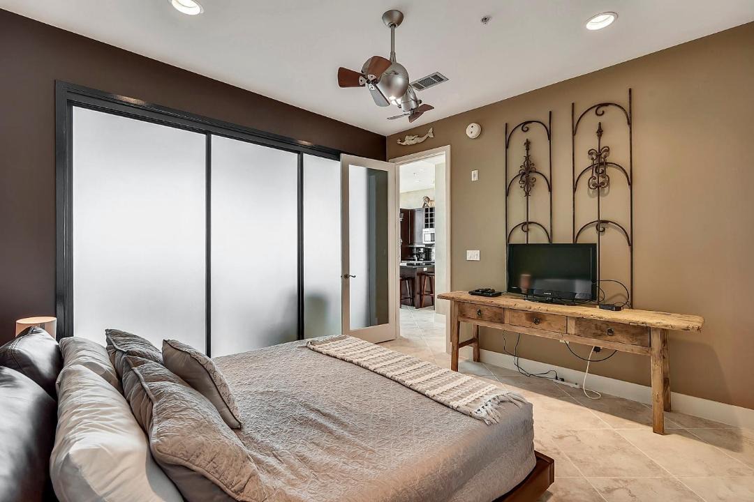 Photo of Bedroom in Galveston County