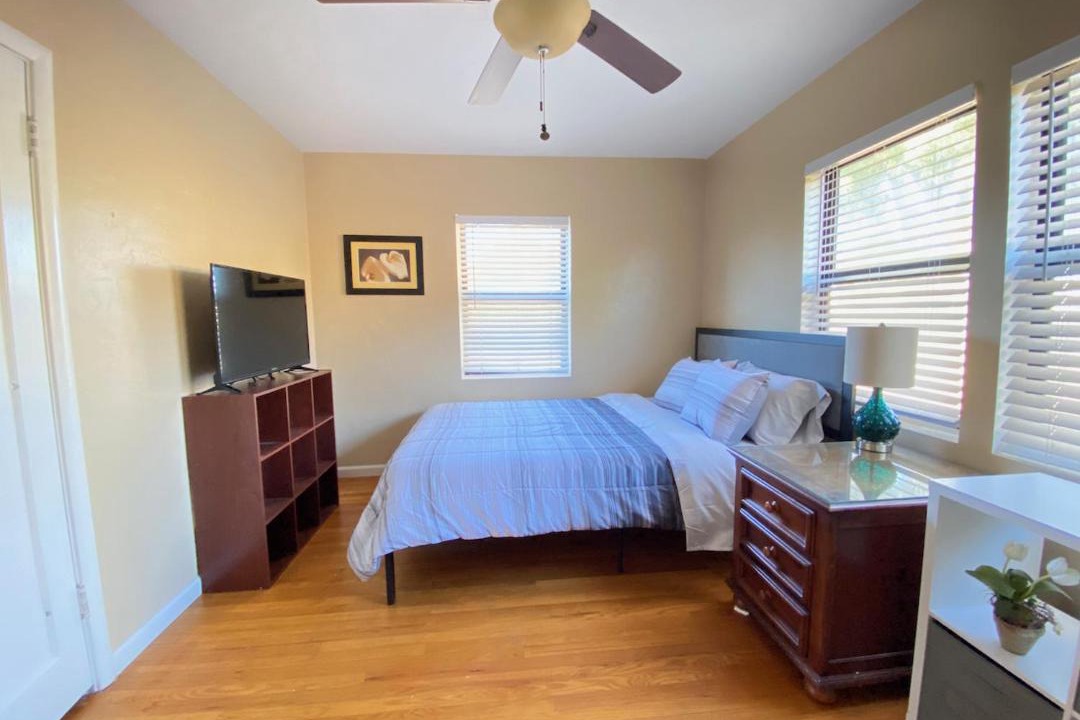 Photo of Bedroom in Arden-Arcade