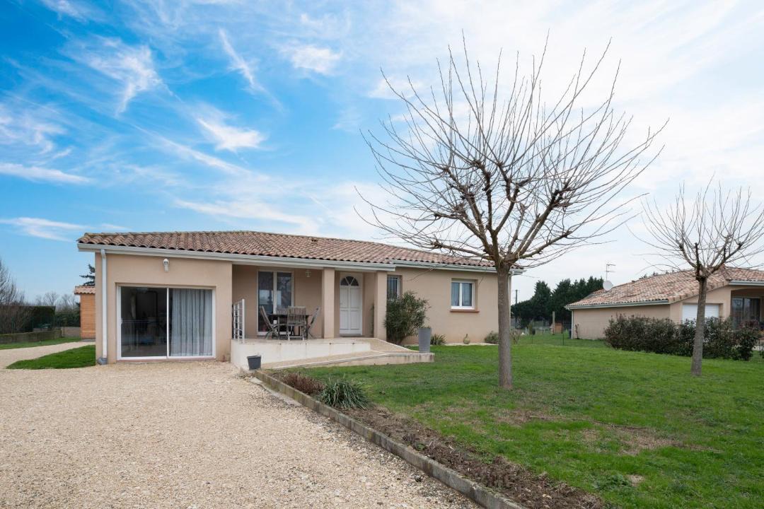 Photo of Buildings in Golfech