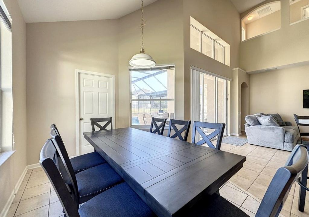 Photo of Livingroom in Windsor Palms