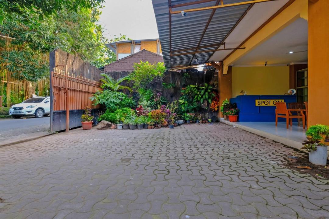 Photo of Buildings in Senggigi