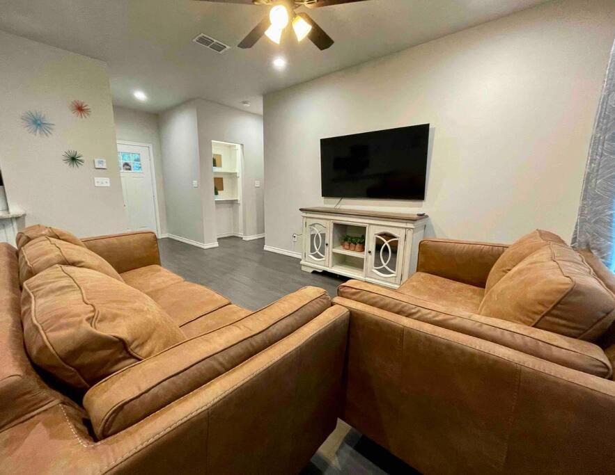 Photo of Livingroom in Longview