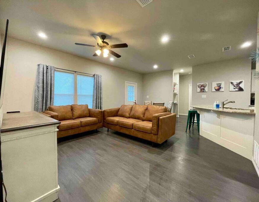 Photo of Livingroom in Longview