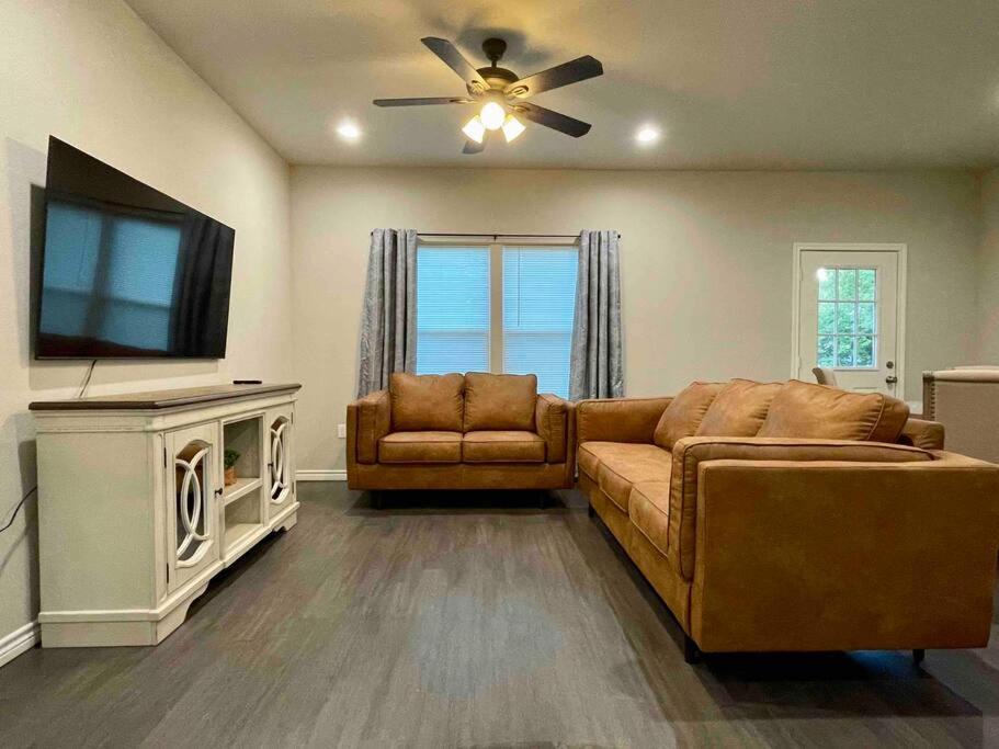 Photo of Livingroom in Longview