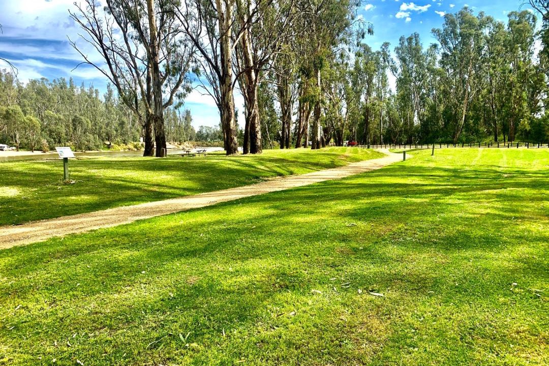 Photo of Others in Koonoomoo