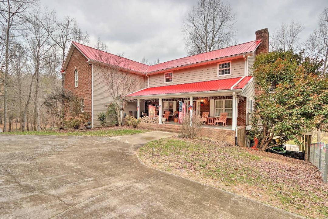 Photo of Buildings in Tennga