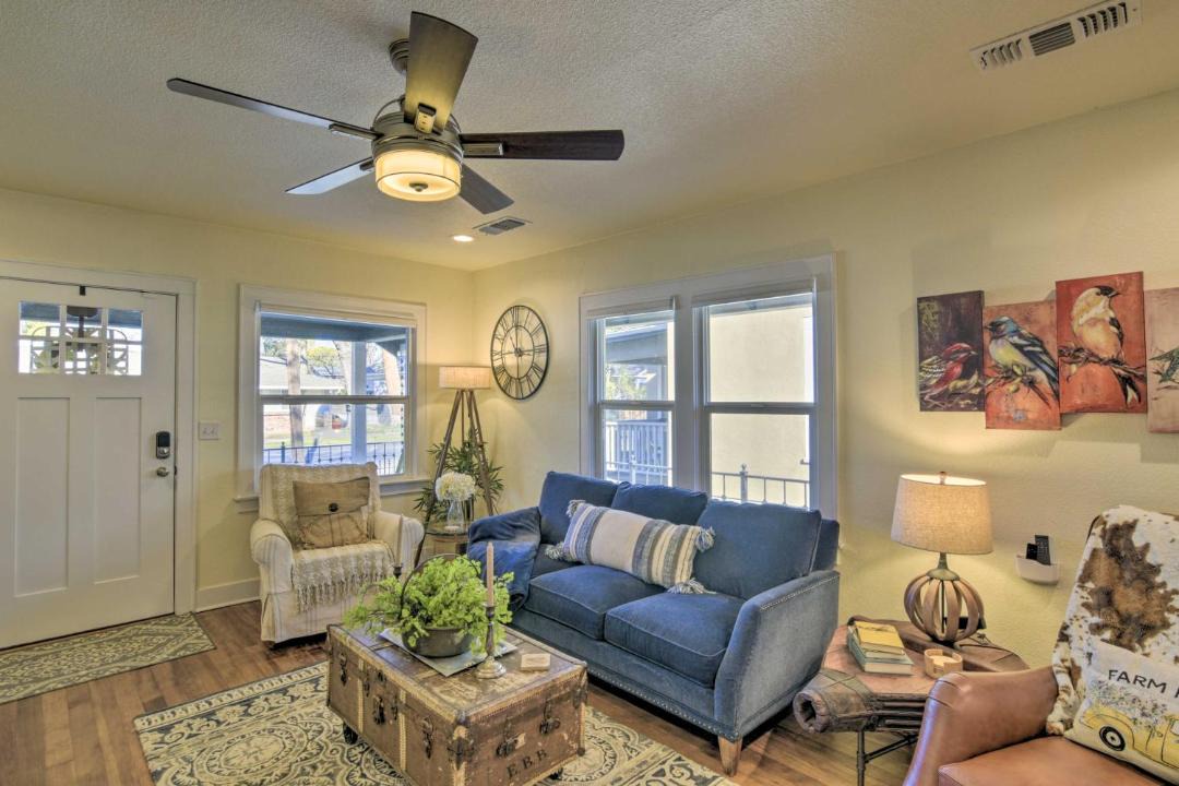 Photo of Livingroom in Chico