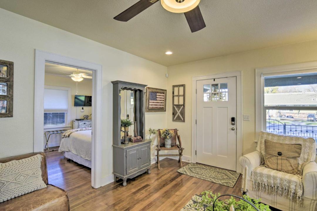 Photo of Livingroom in Chico