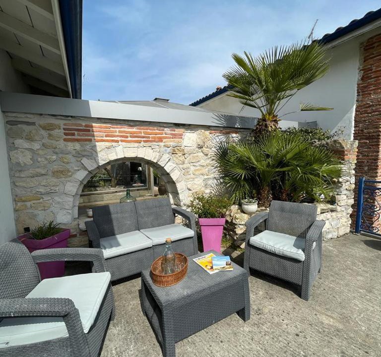 Photo of Patio Balcony in Narrosse