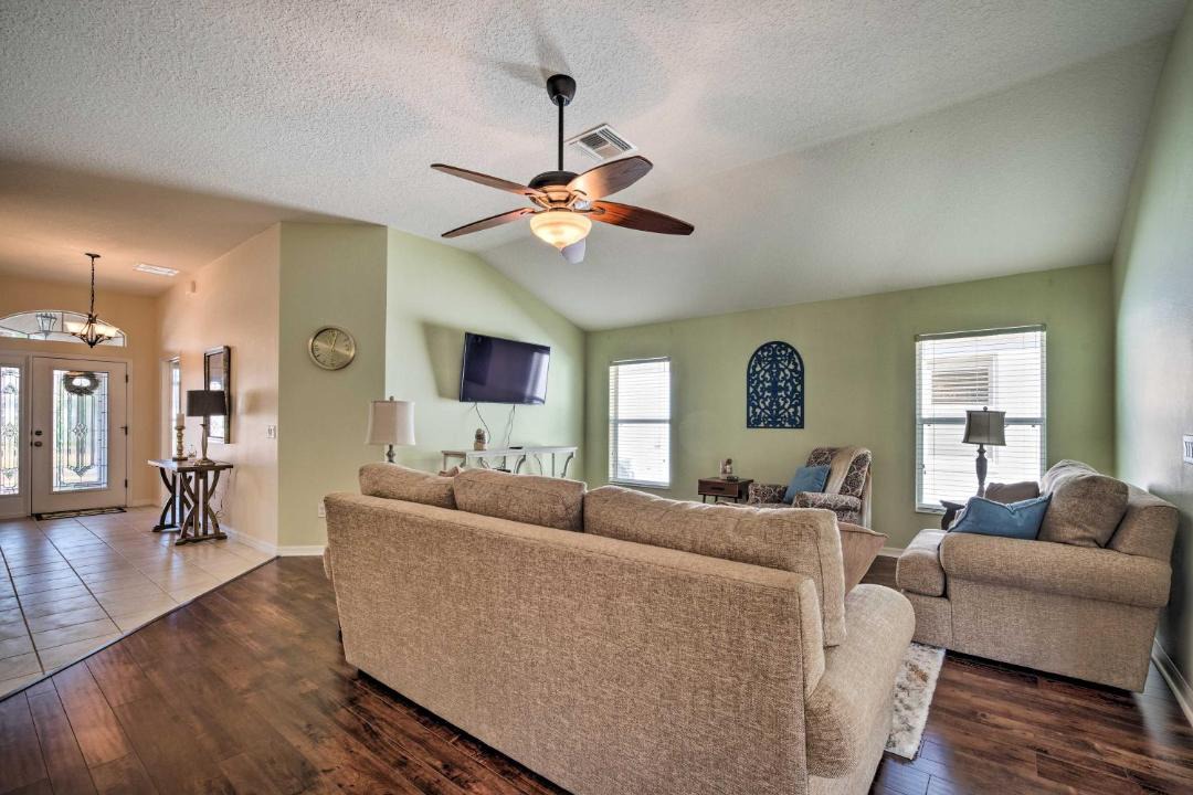Photo of Livingroom in Duval