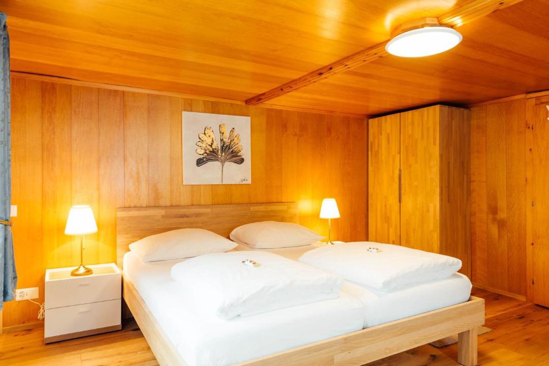 Photo of Bedroom in Tujetsch