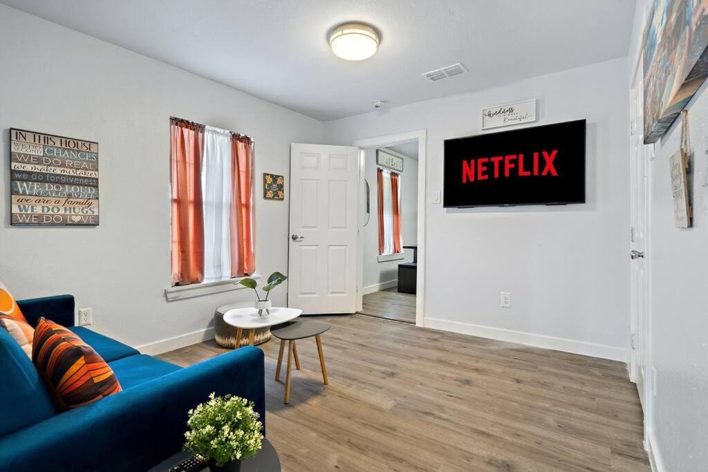 Photo of Livingroom in Cedar Crest