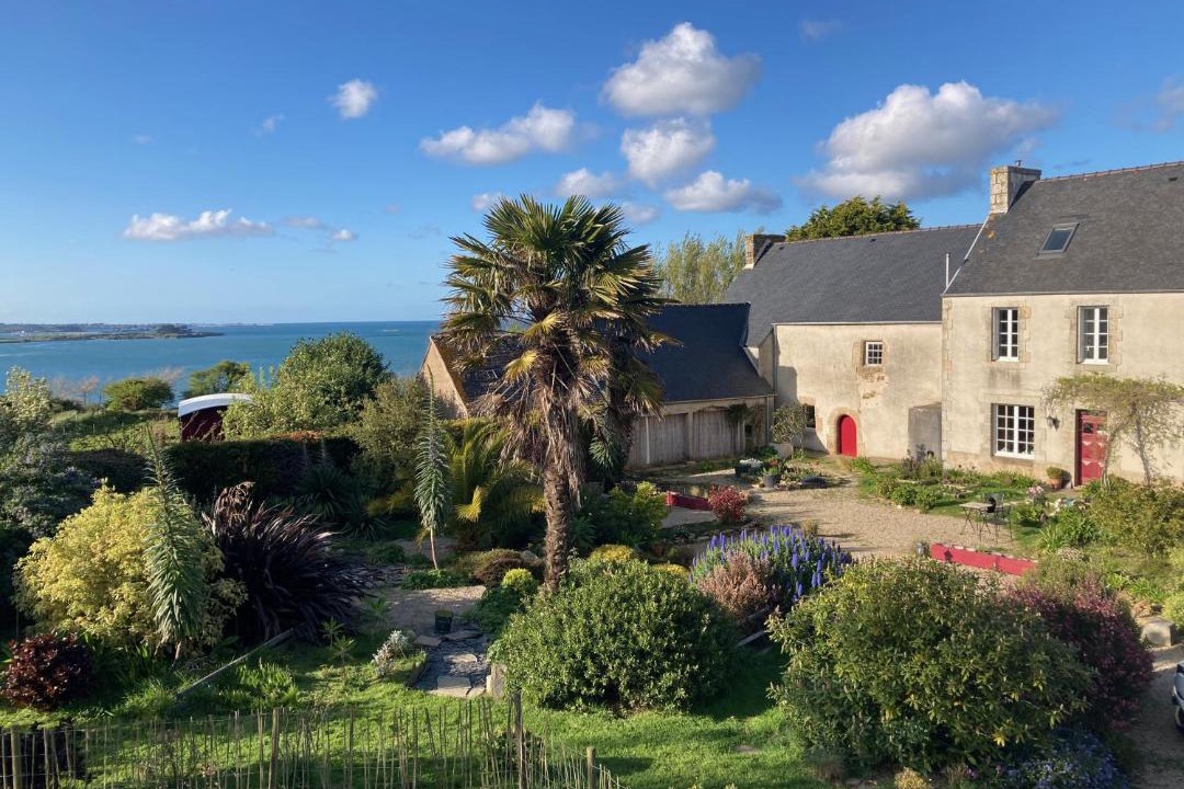 Photo of Others in Henvic