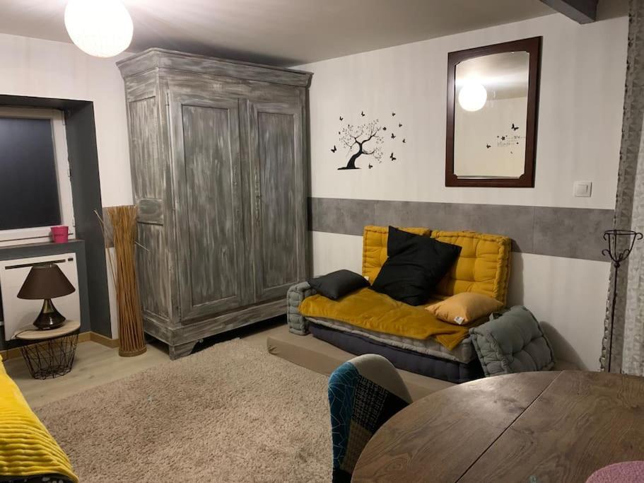 Photo of Livingroom in Gond-Pontouvre