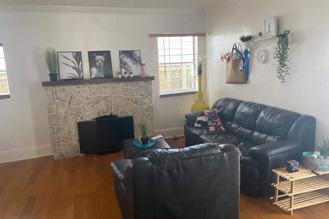 Photo of Livingroom in Midtown