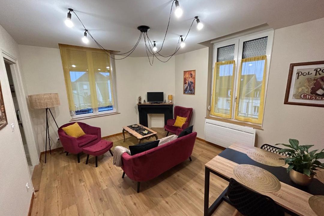 Photo of Livingroom in Ay