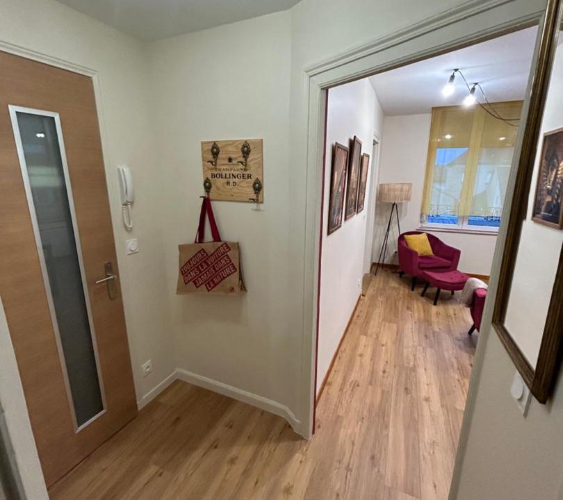 Photo of Livingroom in Ay