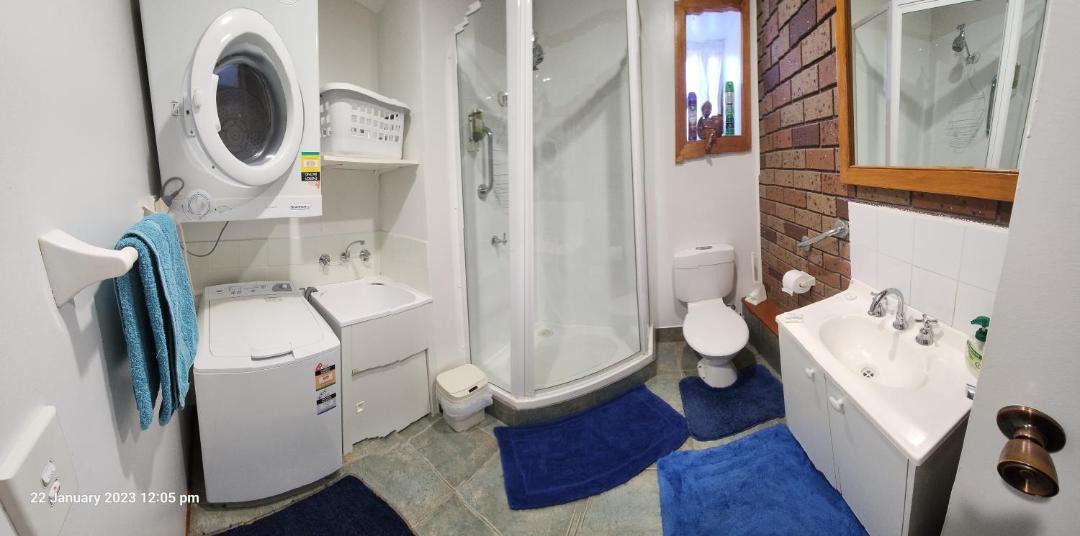 Photo of Bathroom in Lakes Entrance