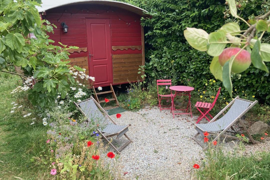 Photo of Others in Henvic